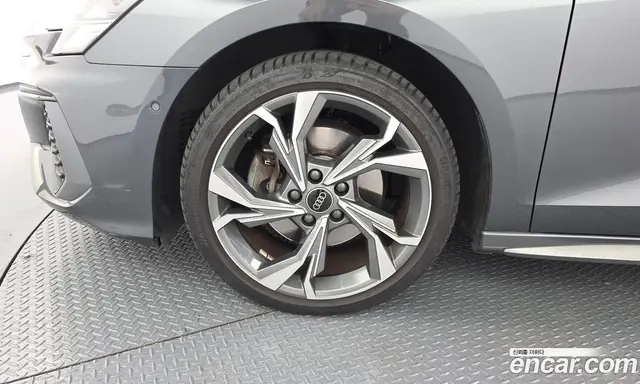 Audi A3 2023 2.0 АКПП, миниатюра 5