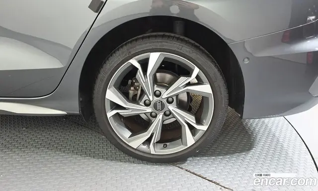Audi A3 2023 2.0 АКПП, миниатюра 7