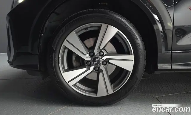 Audi Q2 2023 2.0 АКПП, миниатюра 5