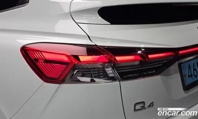 Audi Q4 e-tron 2023 0.2 АКПП, миниатюра 9