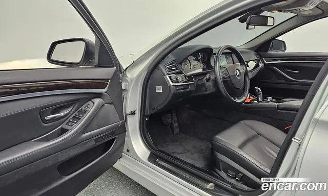 BMW 5 серия 2011 2.0 АКПП, миниатюра 10