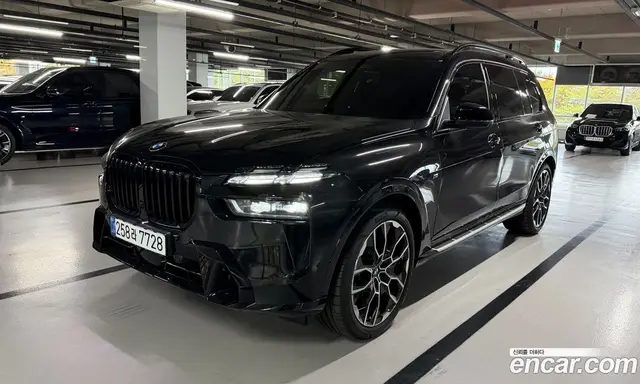 BMW X7, 2026, 5 560 км