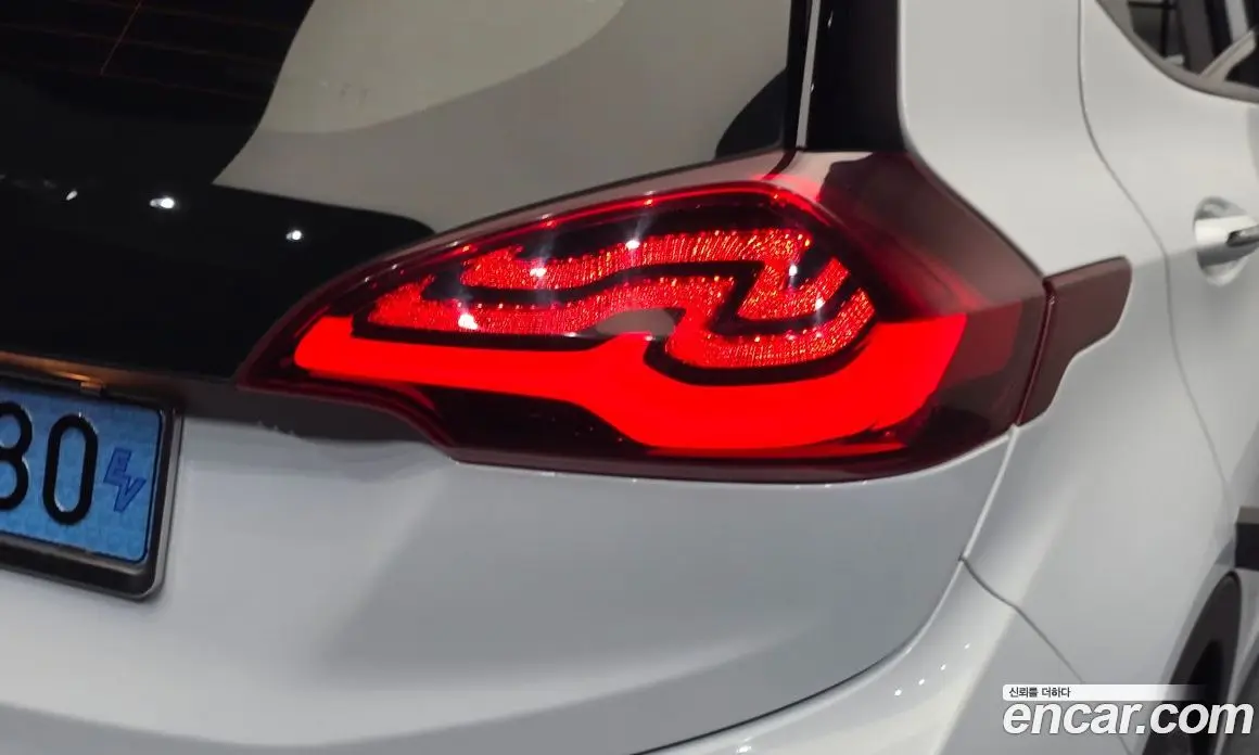 Chevrolet Bolt EV 2018 0.3 АКПП, фото 8