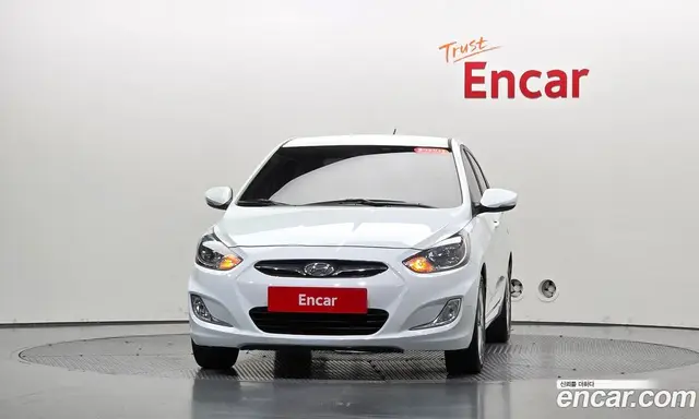 Hyundai Accent 2012 1.6 АКПП, миниатюра 2
