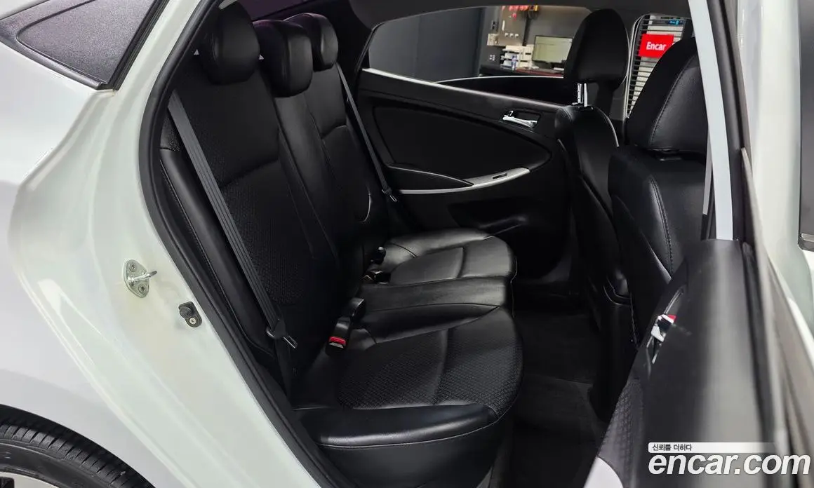 Hyundai Accent 2012 1.6 АКПП, фото 17