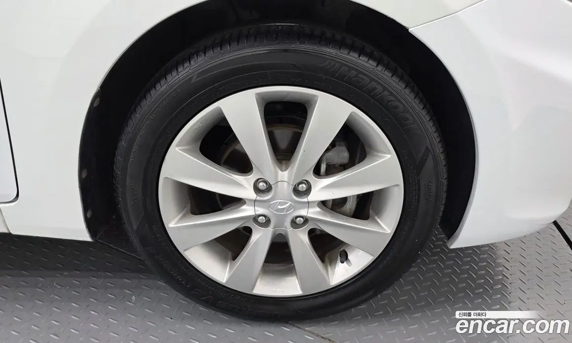 Hyundai Accent 2012 1.6 АКПП, фото 6