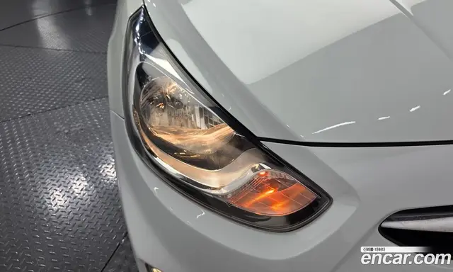 Hyundai Accent 2012 1.6 АКПП, миниатюра 7