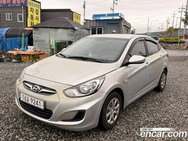Hyundai Accent 2012 1.6 АКПП, миниатюра 2