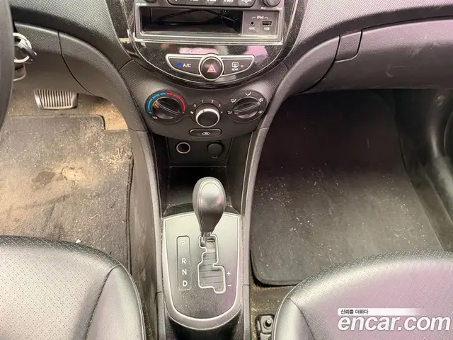 Hyundai Accent 2012 1.6 АКПП, миниатюра 12