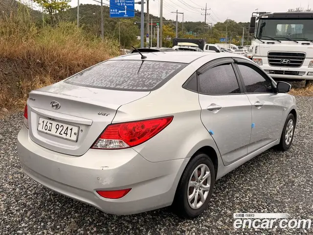 Hyundai Accent 2012 1.6 АКПП, миниатюра 4