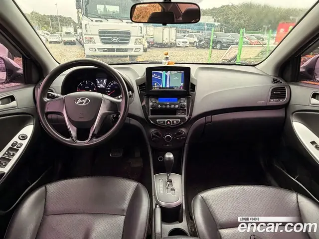 Hyundai Accent 2012 1.6 АКПП, миниатюра 6