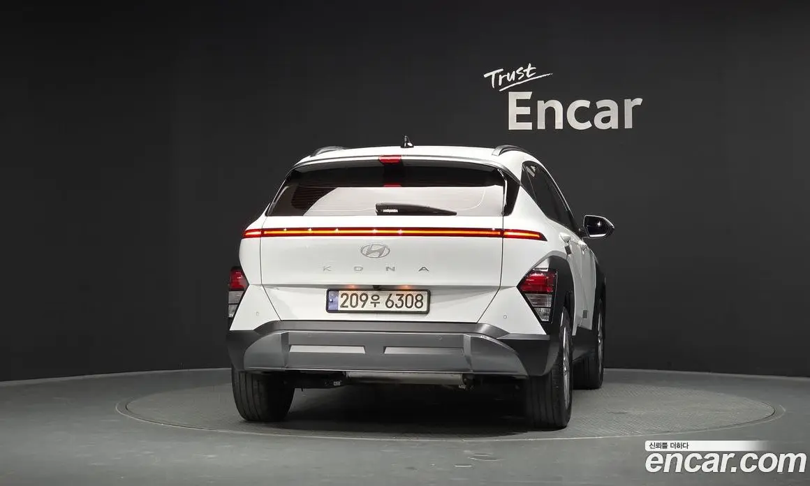 Hyundai Kona 2023 1.6 АКПП, фото 4
