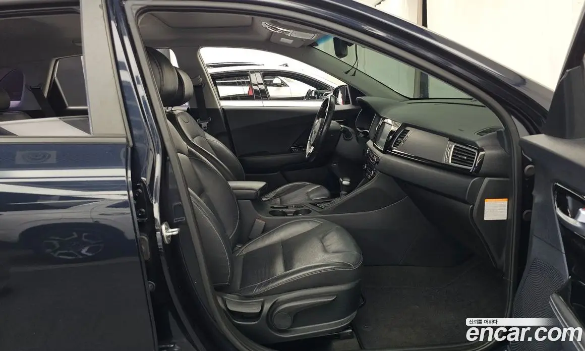 Kia Niro 2016 1.6 АКПП, фото 17