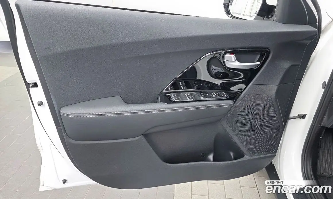 Kia Niro 2021 1.6 АКПП, фото 14