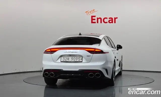 Kia Stinger 2017 2.0 АКПП, миниатюра 4 Kia Stinger 2017 2.0 АКПП, миниатюра 4