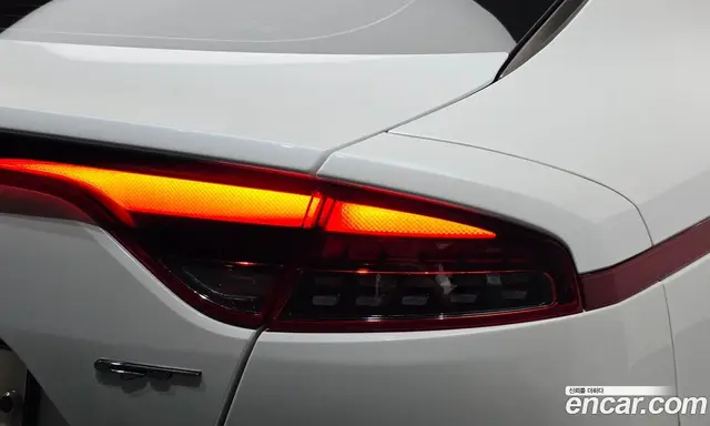 Kia Stinger 2017 2.0 АКПП, миниатюра 9 Kia Stinger 2017 2.0 АКПП, миниатюра 9