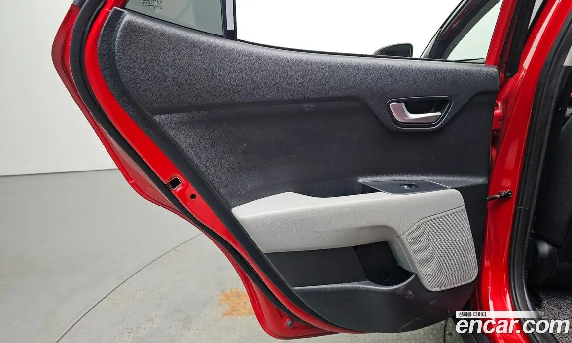 Kia Stonic 2018 1.6 АКПП, фото 15