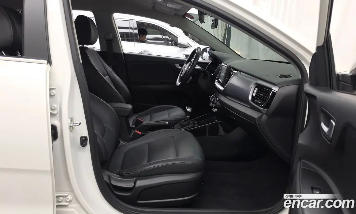 Kia Stonic 2018 1.4 АКПП, фото 11