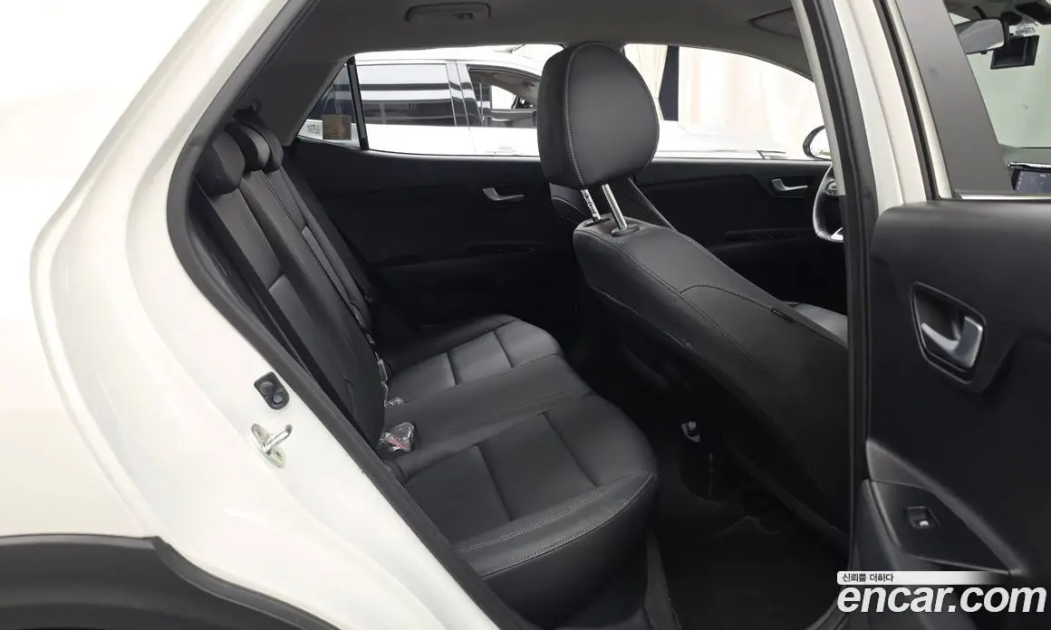 Kia Stonic 2018 1.4 АКПП, фото 12