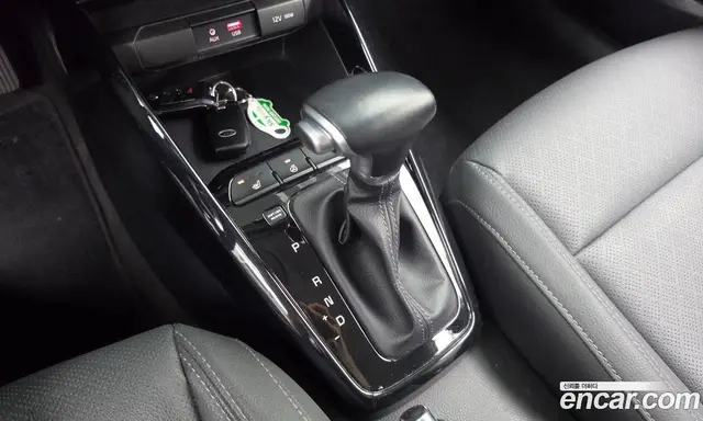 Kia Stonic 2018 1.4 АКПП, миниатюра 9