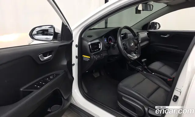 Kia Stonic 2018 1.4 АКПП, миниатюра 10