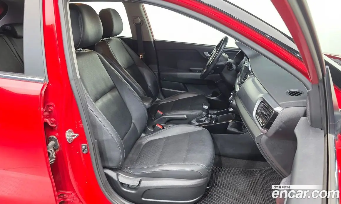 Kia Stonic 2019 1.6 АКПП, фото 11