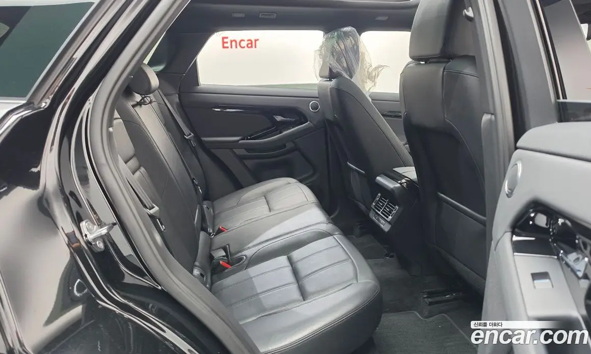 Land Rover Range Rover Evoque 2024 2.0 АКПП, фото 17