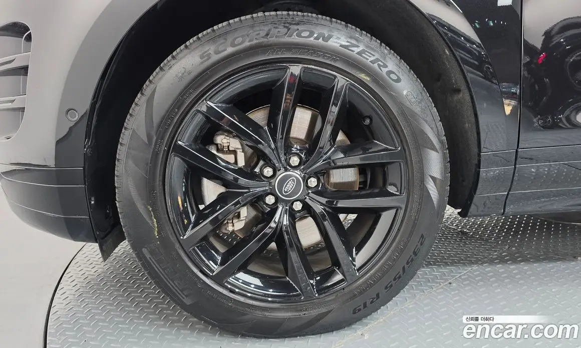 Land Rover Range Rover Evoque 2024 2.0 АКПП, фото 5