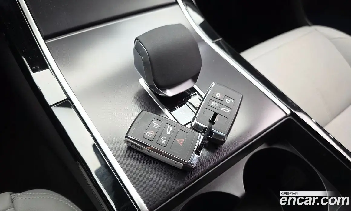 Land Rover Range Rover Velar 2026 2.0 АКПП, фото 12