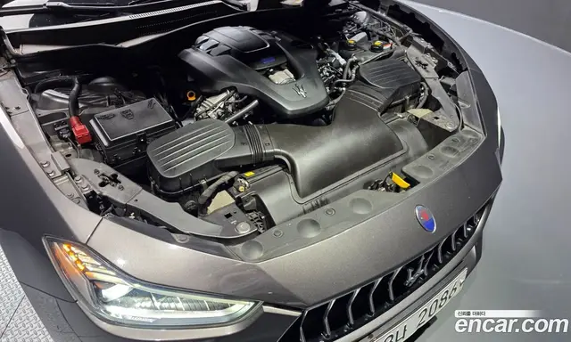 Maserati Ghibli 2019 3.0 АКПП, миниатюра 5