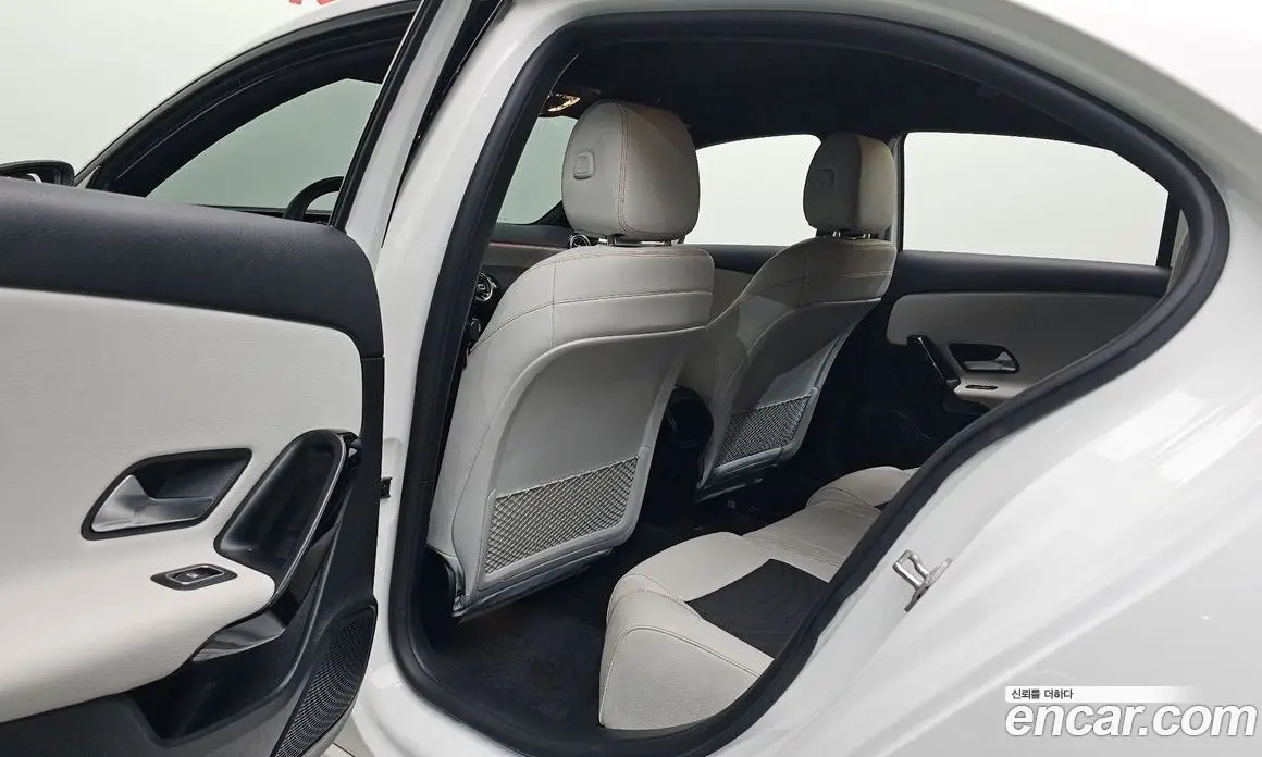 Mercedes-Benz A-Class 2020 2.0 АКПП, фото 11