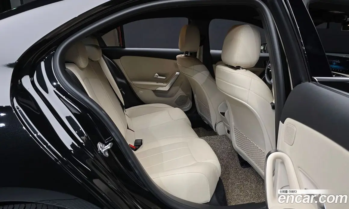 Mercedes-Benz A-Class 2021 2.0 АКПП, фото 12