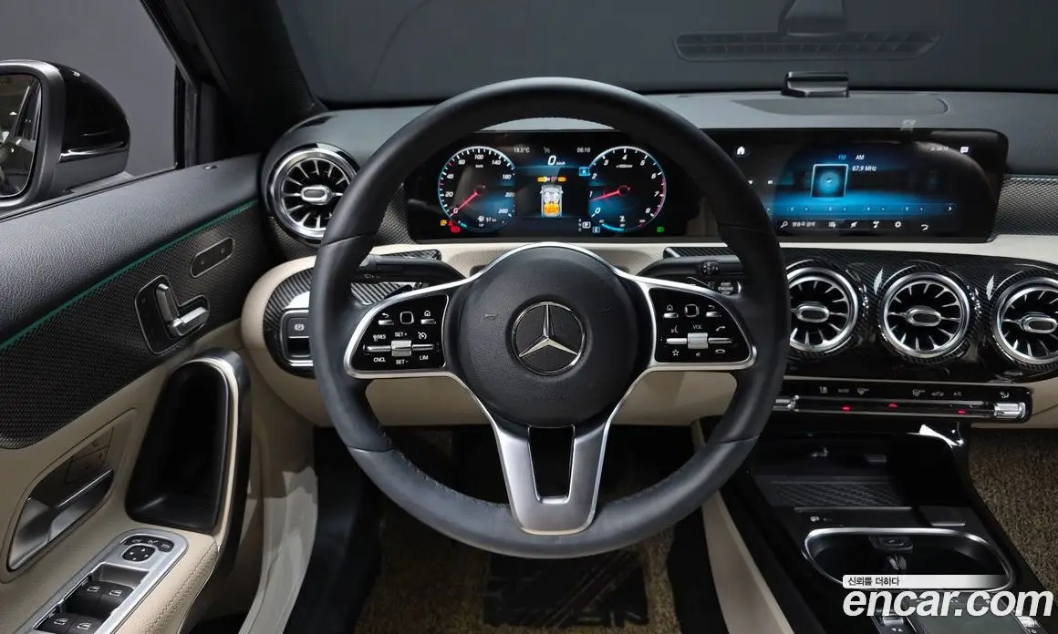 Mercedes-Benz A-Class 2021 2.0 АКПП, фото 13