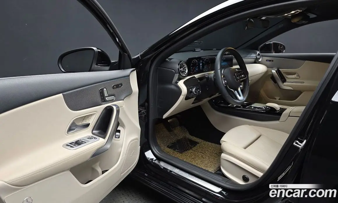 Mercedes-Benz A-Class 2021 2.0 АКПП, фото 10