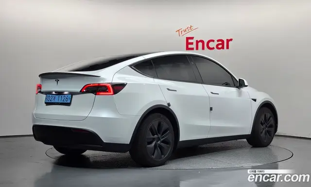 Tesla Model Y, 2024, 39 595 км