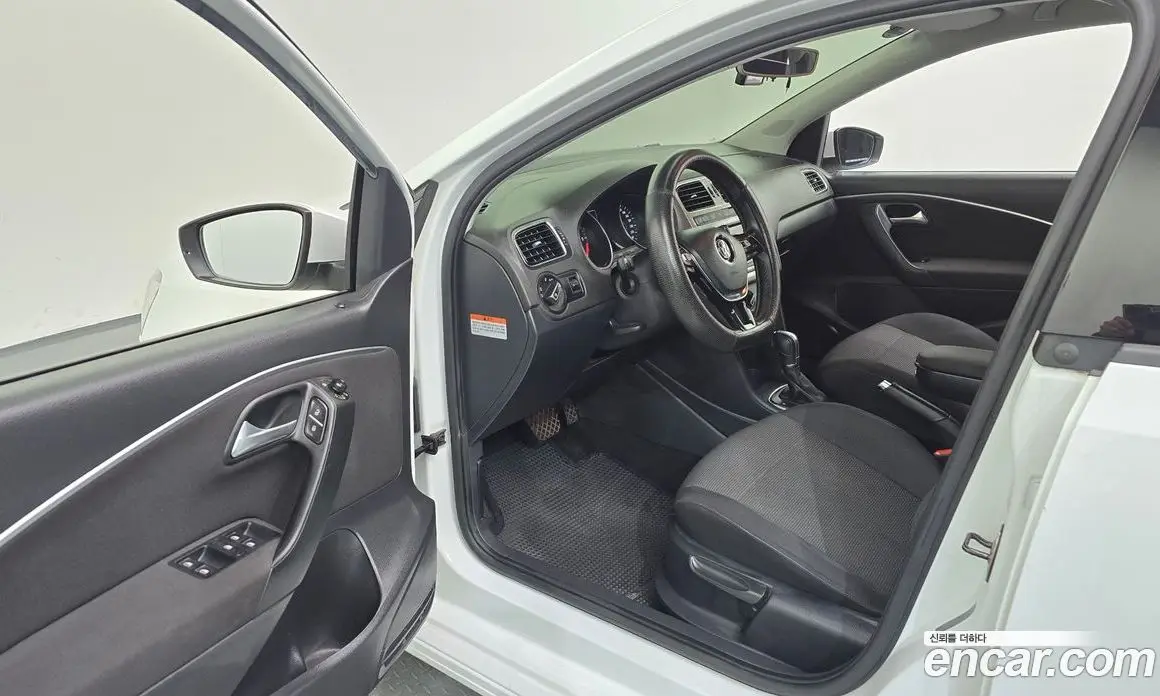 Volkswagen Polo 2015 1.4 АКПП, фото 10