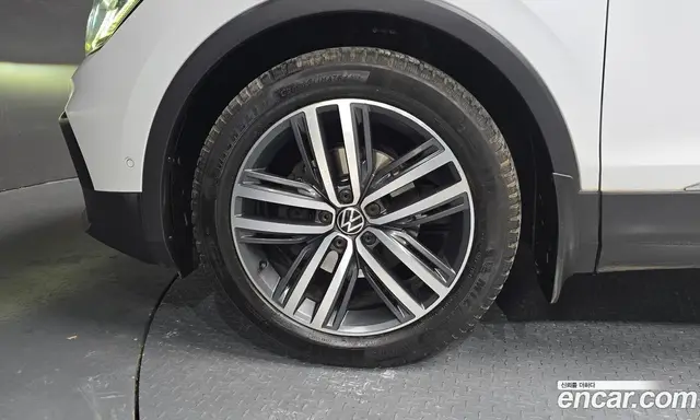 Volkswagen Tiguan 2022 2.0 АКПП, миниатюра 5