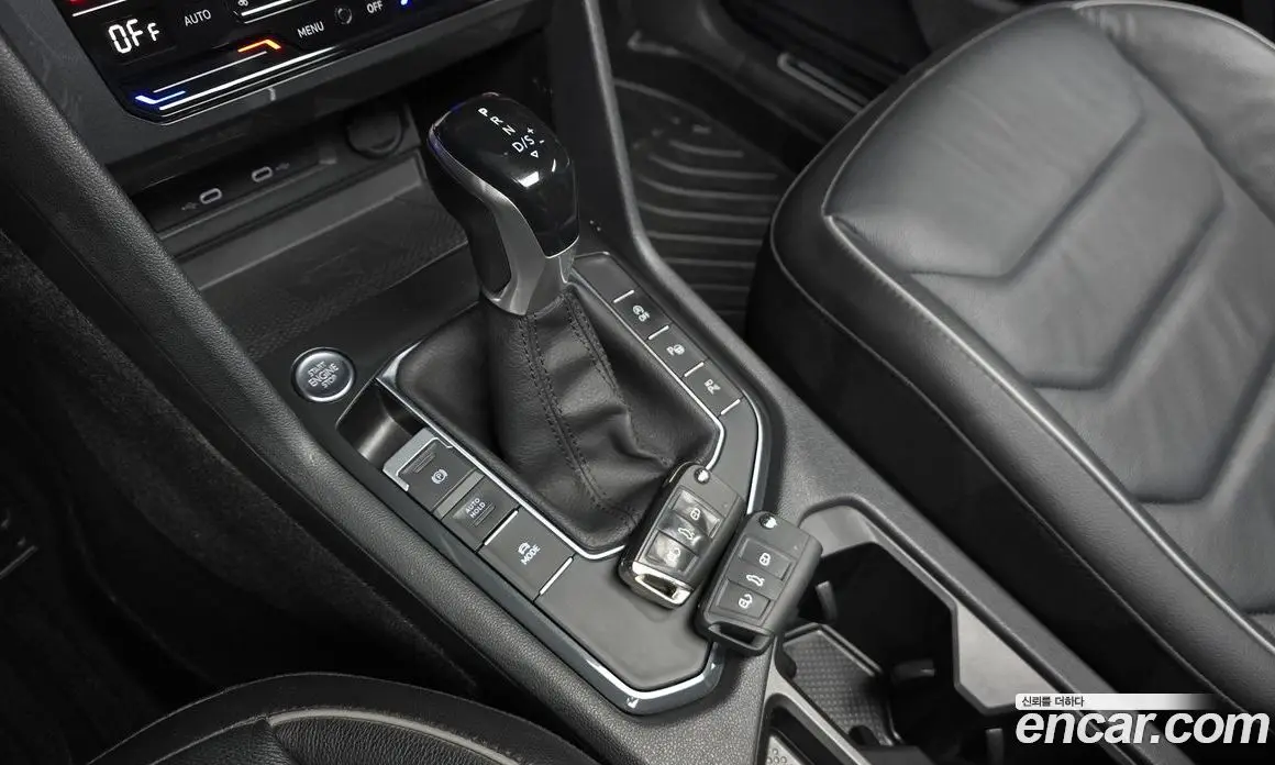 Volkswagen Tiguan 2022 2.0 АКПП, фото 9