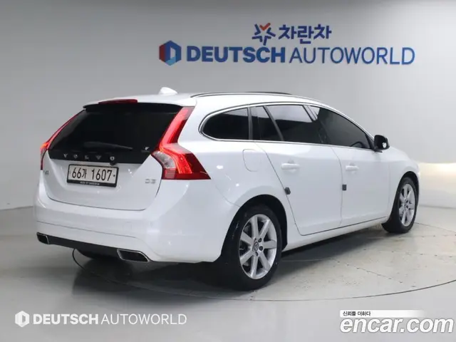 Volvo V60 2017 2.0 АКПП, миниатюра 2
