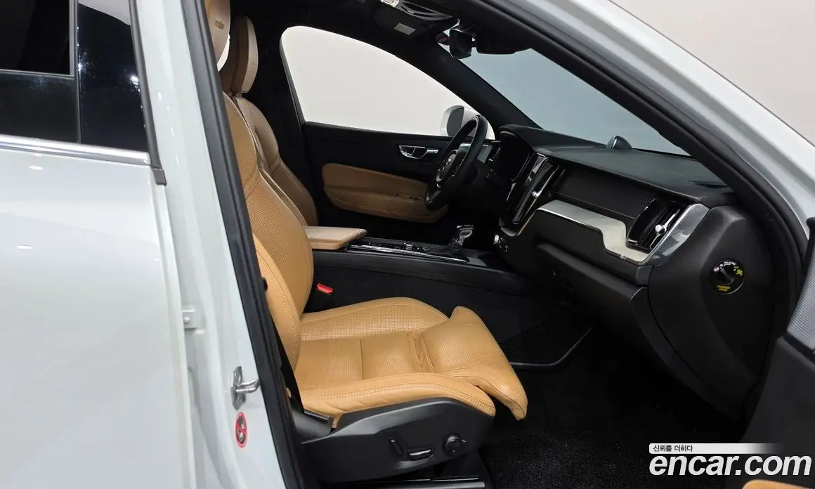 Volvo XC60 2018 2.0 АКПП, фото 16 Volvo XC60 2018 2.0 АКПП, фото 16