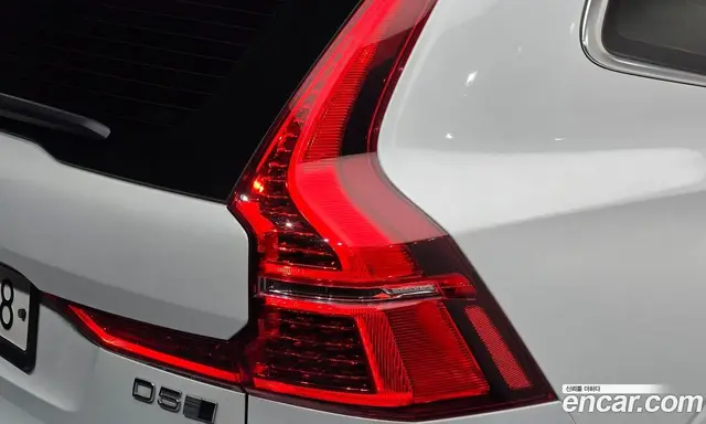 Volvo XC60 2018 2.0 АКПП, миниатюра 9 Volvo XC60 2018 2.0 АКПП, миниатюра 9