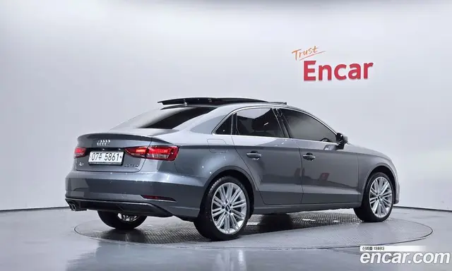 Audi A3 2018 2.0 АКПП, миниатюра 2