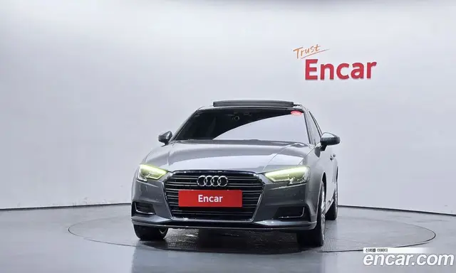 Audi A3 2018 2.0 АКПП, миниатюра 3