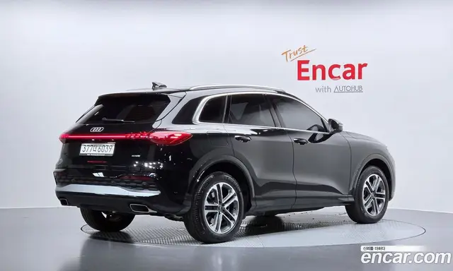 Audi Q5, 2025, 15 201 км