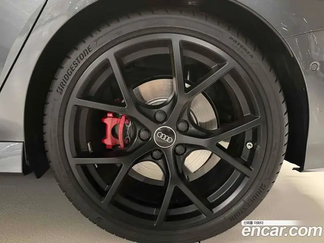 Audi RS3 2026 2.5 АКПП, миниатюра 6 Audi RS3 2026 2.5 АКПП, миниатюра 6