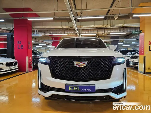 Cadillac Escalade, 2023, 28 800 км