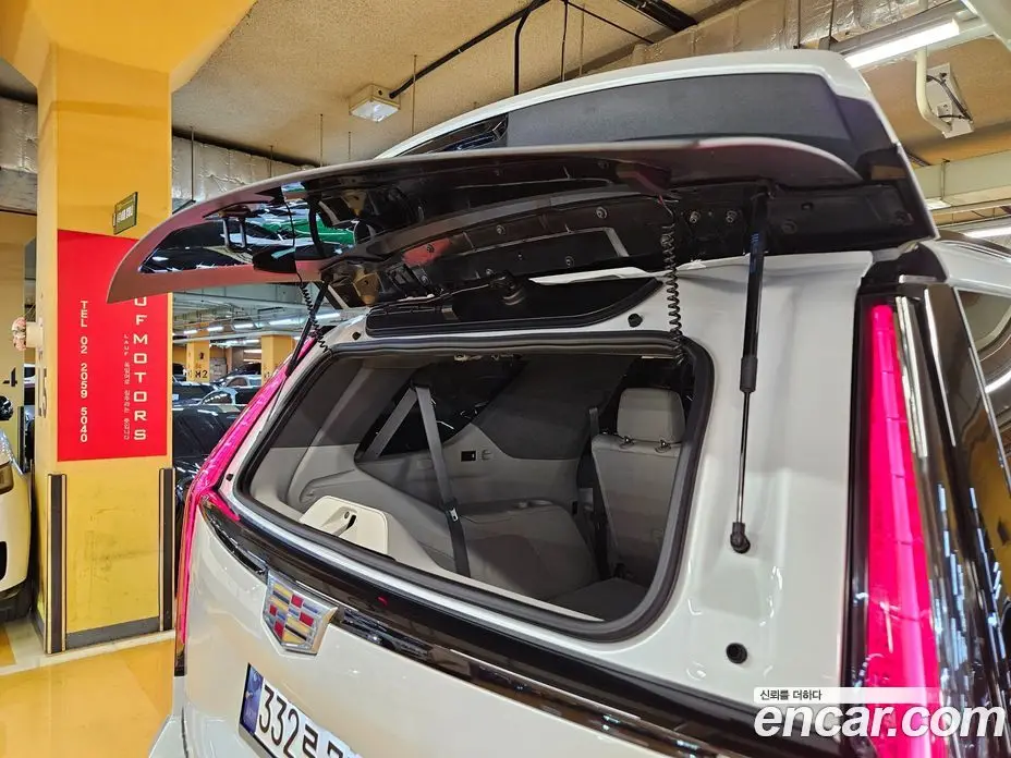 Cadillac Escalade 2023 6.2 АКПП, фото 12