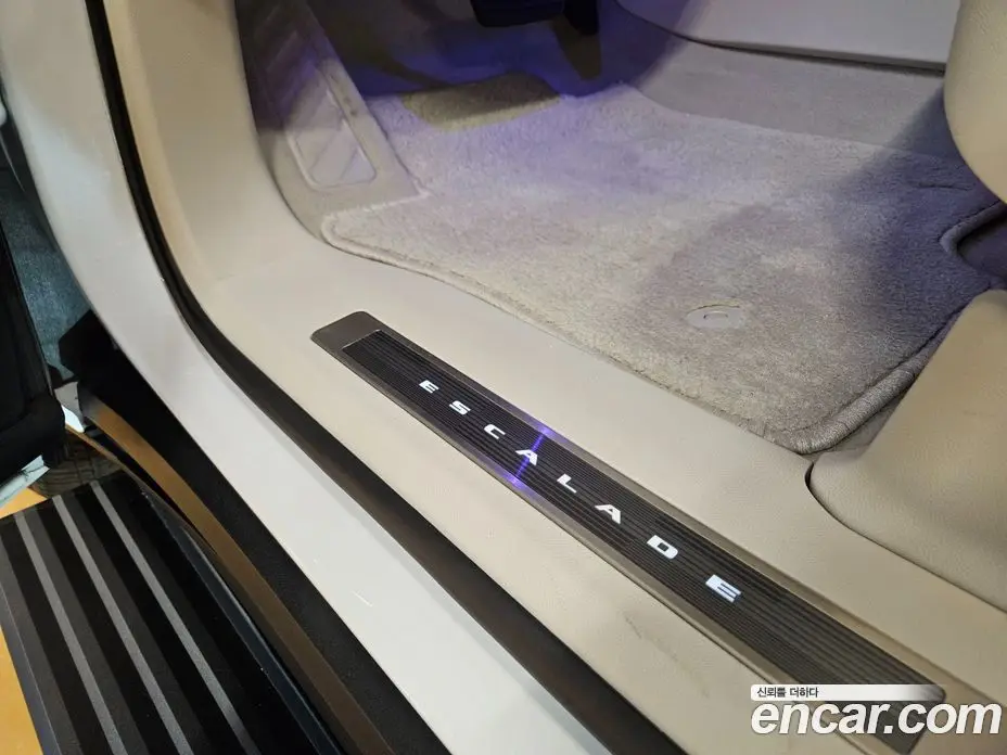 Cadillac Escalade 2023 6.2 АКПП, фото 18