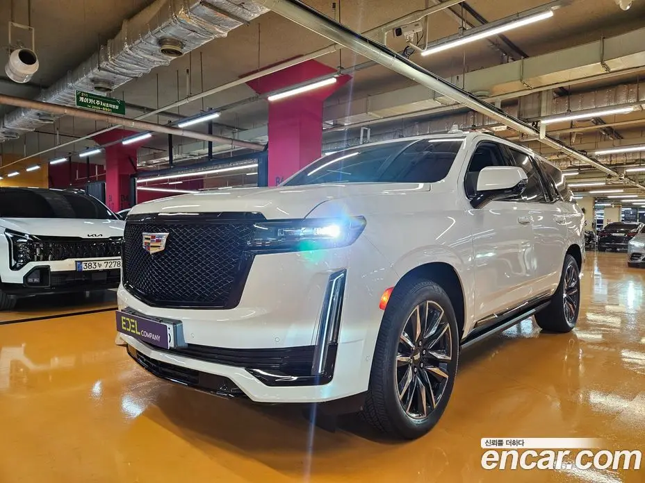 Cadillac Escalade 2023 6.2 АКПП, фото 3