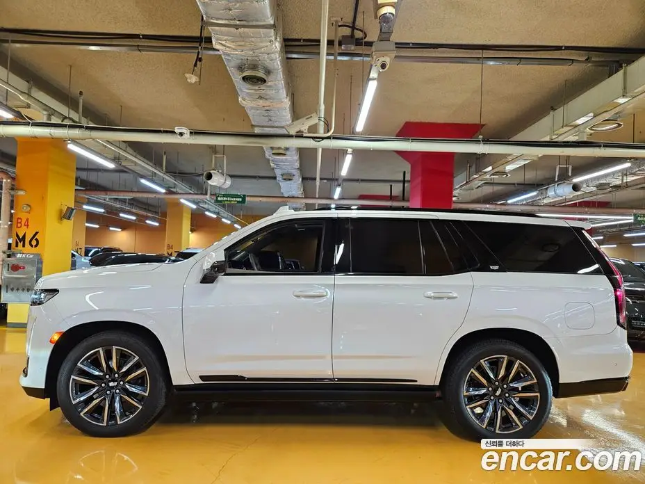 Cadillac Escalade 2023 6.2 АКПП, фото 6